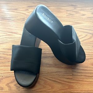 90s Black Bamboo Platform Slip On Clogs Women’s Size 8.5